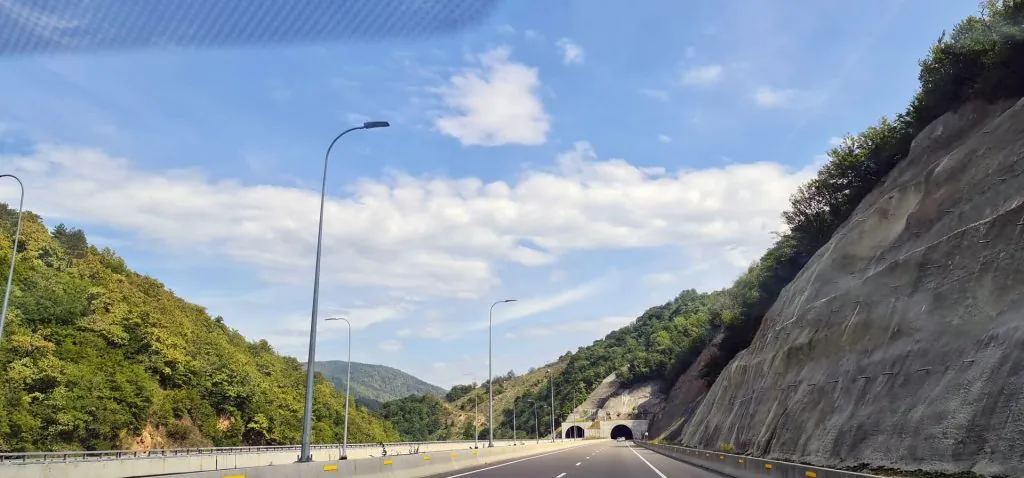 dorogi-v-Gruzii-kakie